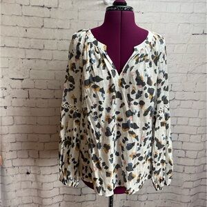 Hope and Harlow size large long sleeve blouse